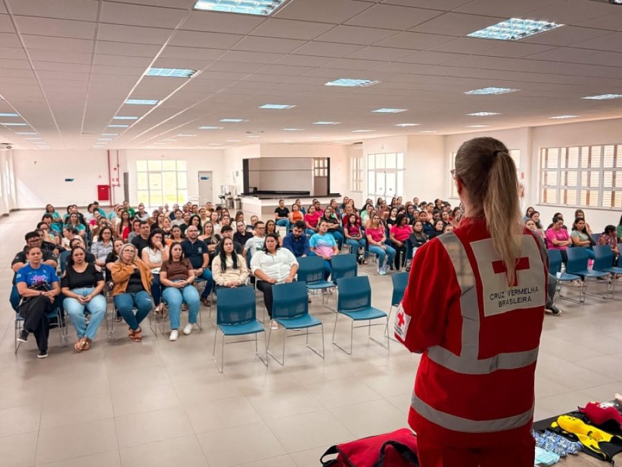 Professores e monitores de Chapadão do Sul aprendem técnicas para atendimento em emergências