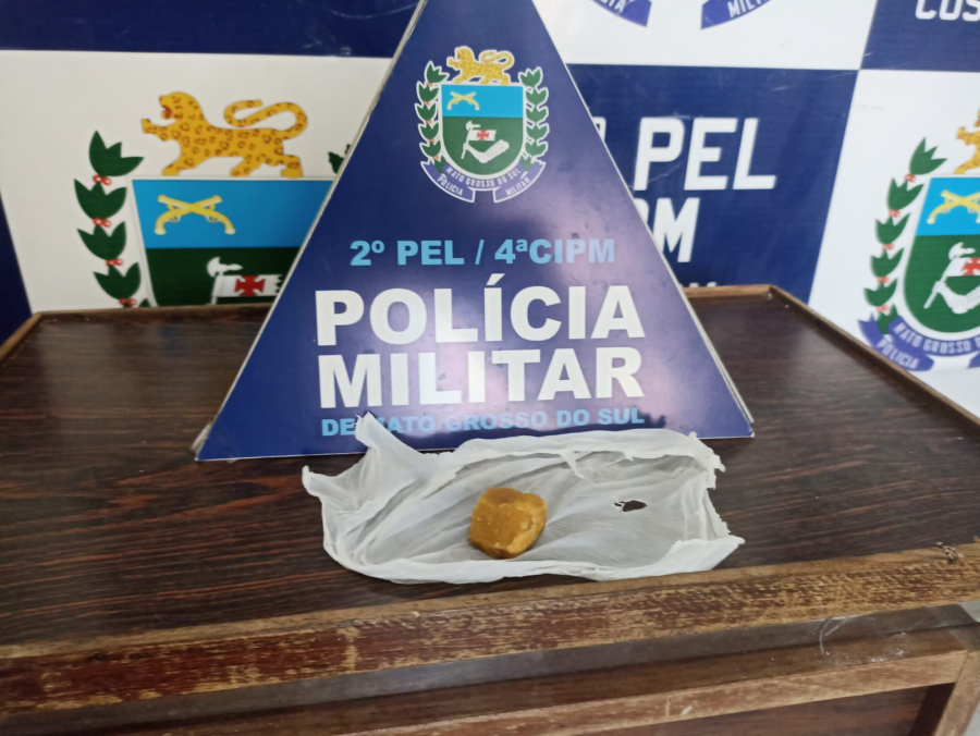 Polícia flagra jovem com pasta base e faz prisão por tráfico em Costa Rica