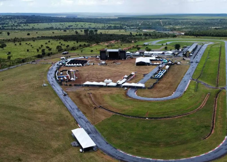 Campo Grande vive contagem regressiva para show do Guns N’ Roses com megaestrutura e público de 35 mil pessoas