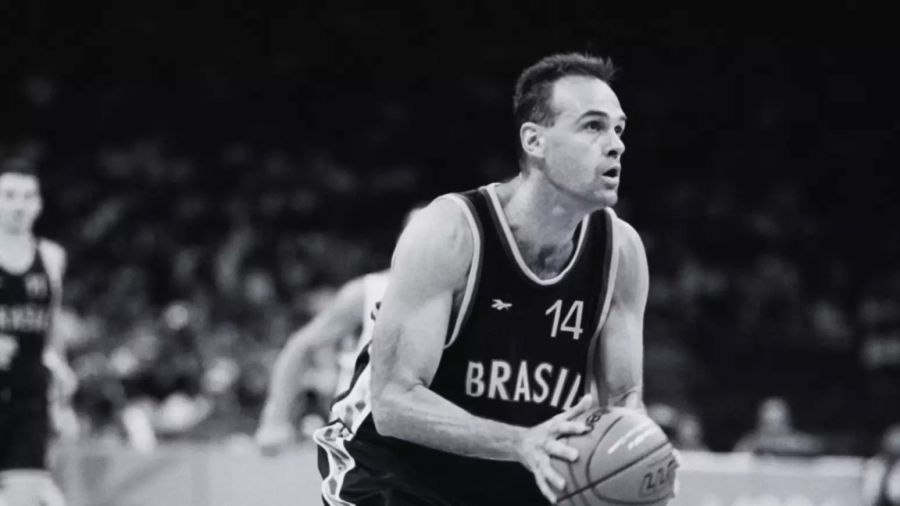Oscar Schmidt morre aos 68 anos e Brasil perde o maior ídolo da história do basquete