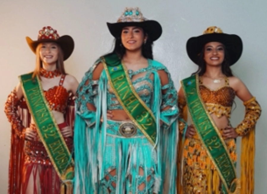 Baile da Rainha da ExpoSul 2026 lota Sindicato Rural e emociona público em Chapadão do Sul