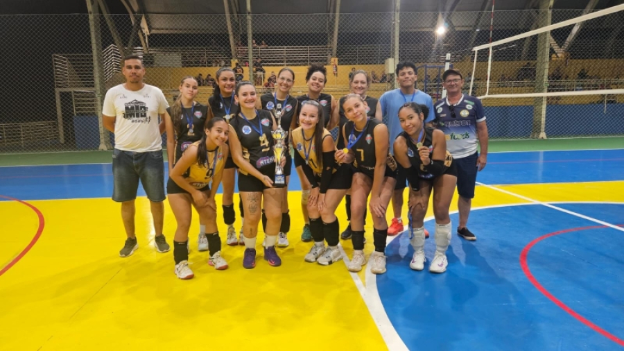 Atletas de Chapadão do Sul conquistam pódios no voleibol regional