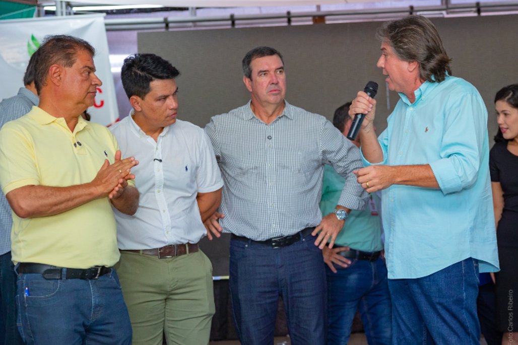 Ao lado do governador, Caravina acompanha obras e avanços em Glória de Dourados