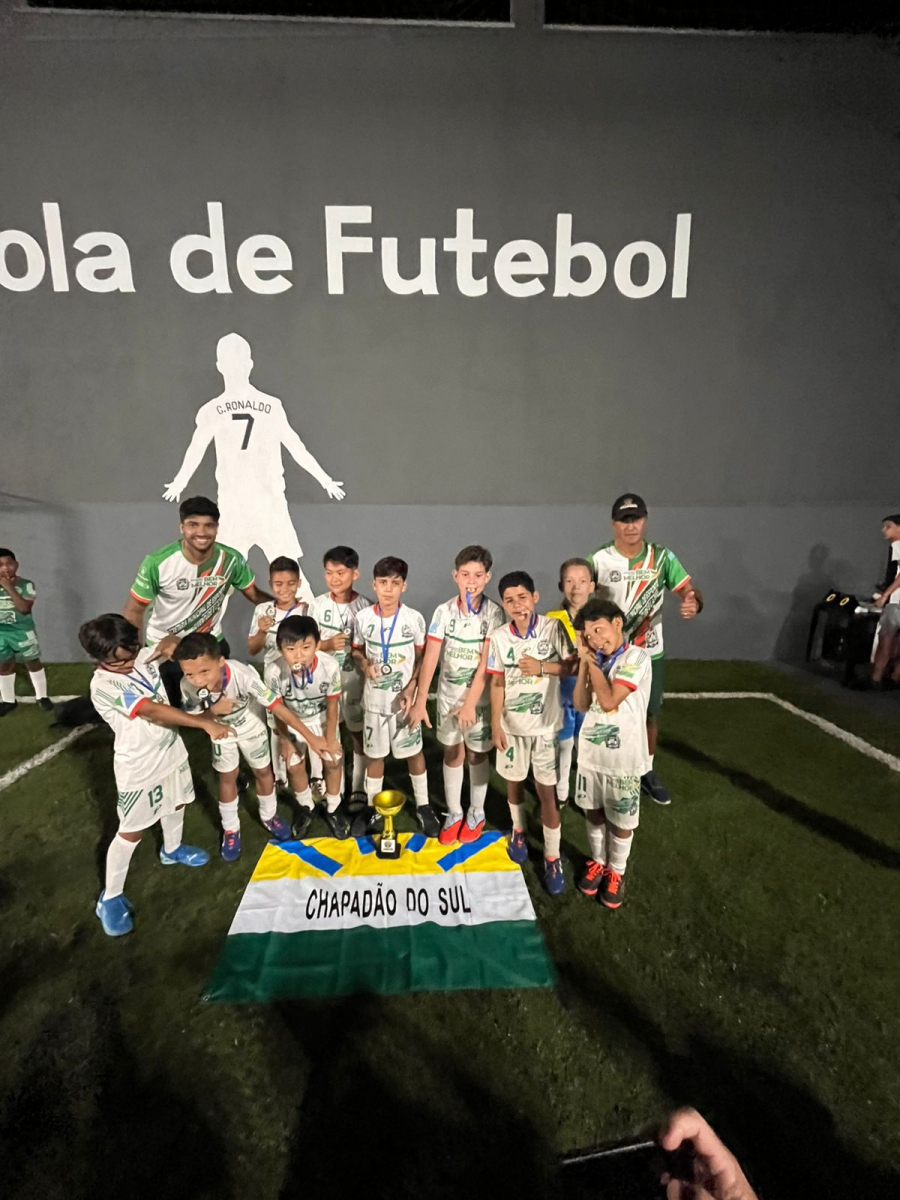 Chapadão do Sul conquista 3 títulos no society em MS