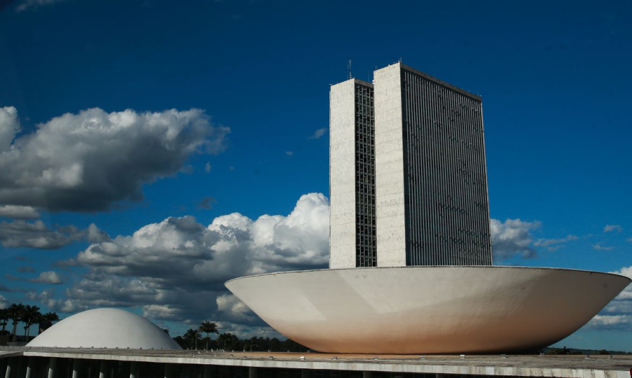 Pesquisa mostra disputa aberta por deputado federal em Mato Grosso do Sul