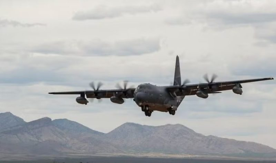 HC-130J dos EUA chama atenção em treinamento militar da FAB em Campo Grande