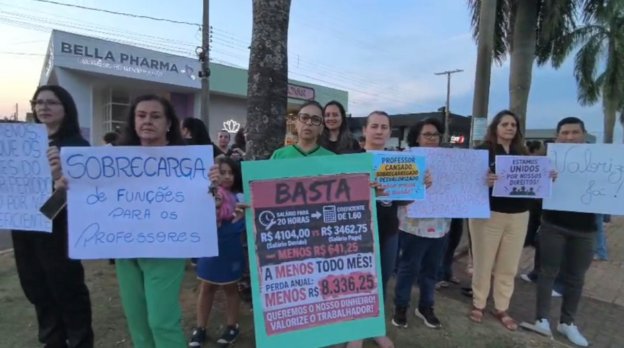 Professores municipais fazem mobilização e cobram valorização em Chapadão do Sul