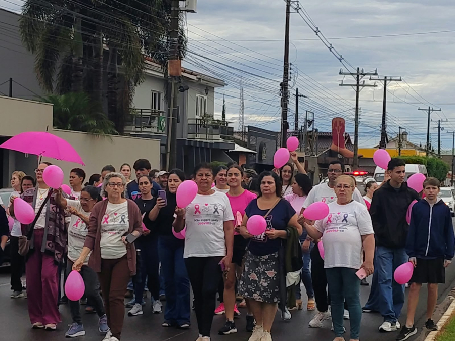 Caminhada da Rede Feminina leva mensagem de prevenção ao câncer pelas ruas de Chapadão do Sul