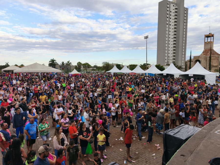 Festa das Crianças reúne famílias e transforma sábado em dia de alegria em Chapadão do Sul